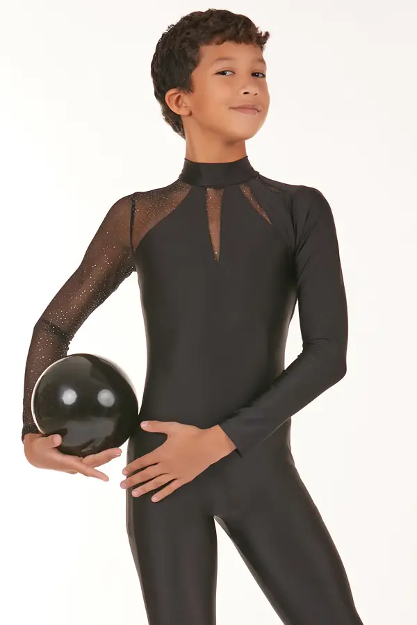 Chico con mono de gimnasia rítmica negro y pelota negra