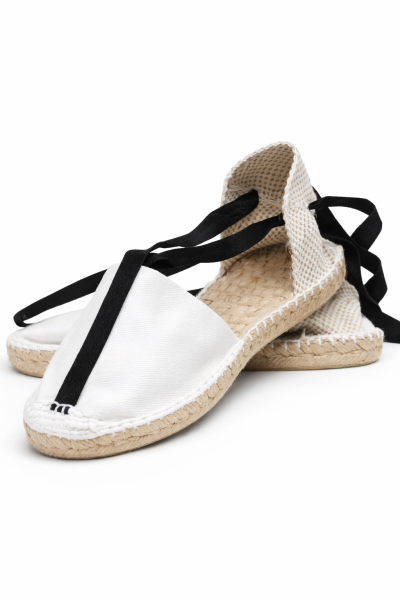 Alpargatas de esparto con cintas negras